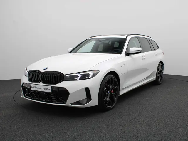BMW 3 Serie Touring 330e 2024 Hybride Benzine 24