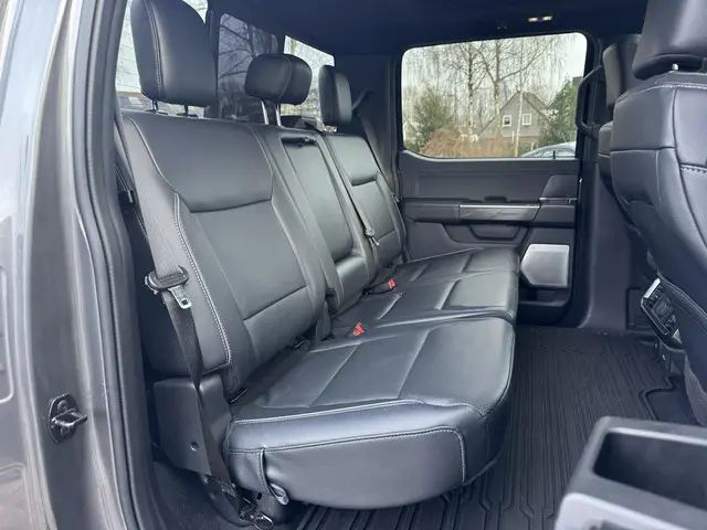 Ford F-150 USA 5.0 V8 SuperCrew Lariat 2024 Benzine 10