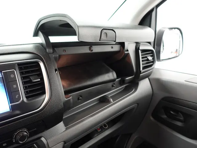 Toyota ProAce 122pk Automaat L3H1 Long 2021 Diesel 33