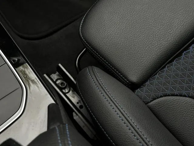 BMW 1 Serie 120d High Executive 2020 Diesel 40