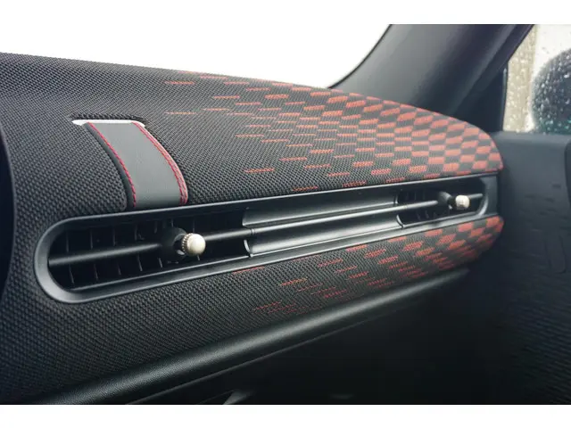 MINI 3-Deurs Cooper C 2025 Benzine 17