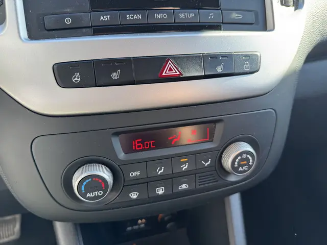 Kia Venga Automaat 1.6 CVVT ComfortLine 2018 Benzine 21