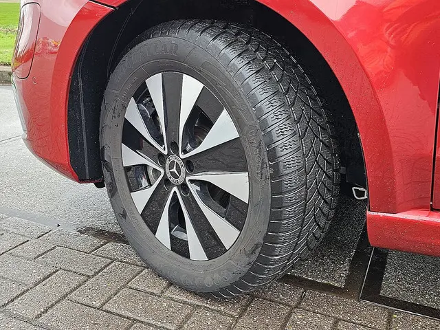 Mercedes-Benz EQV 300 2020 Elektrisch 20