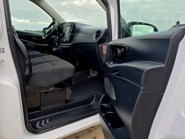 Mercedes-Benz Vito 111 CDI L2 H1 2017 Diesel 11