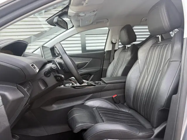 Peugeot 3008 1.2 PureTech Allure 2019 Benzine 8