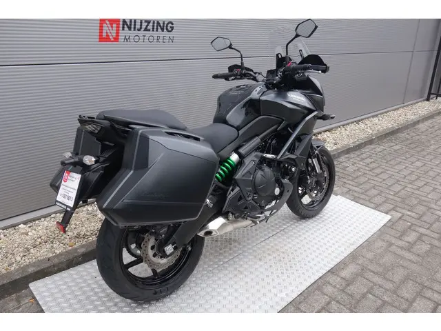 Kawasaki Versys 650 GRAND TOURER 2016 Benzine 3