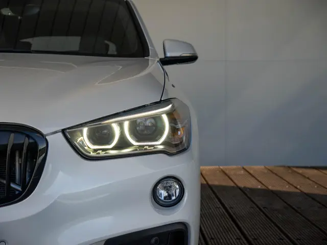 BMW X1 xDrive20i 2019 Benzine 14
