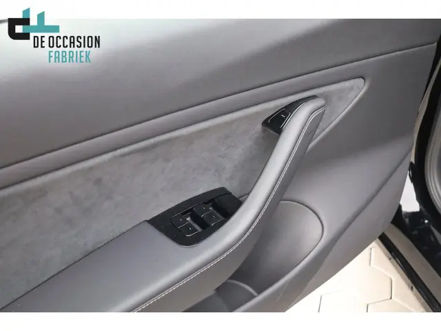 Tesla Model 3 Long Range AWD 75 kWh 2019 Elektrisch 19