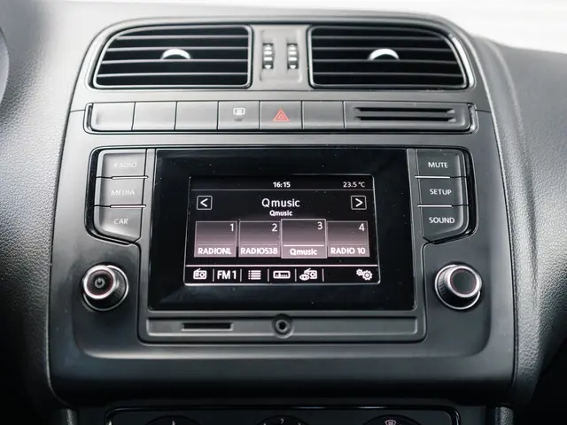 Volkswagen Polo 1.2 TSI Comfortline 2014 Benzine 30