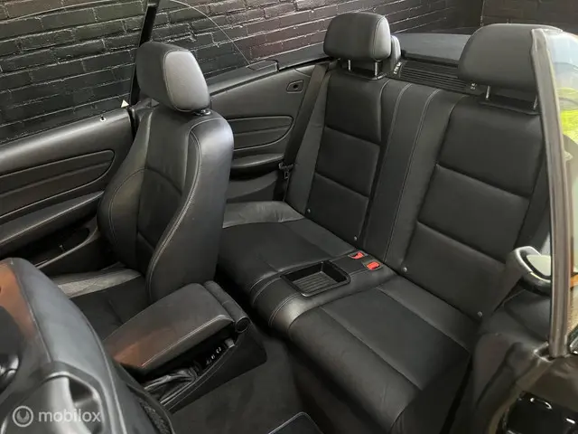 BMW 1 Serie Cabrio 118i High Executive 2012 Benzine 13