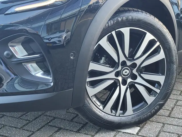 Renault Captur 1.3 TCe 140 Initiale Paris 2022 Benzine 26