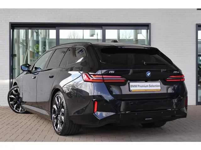 BMW i5 2