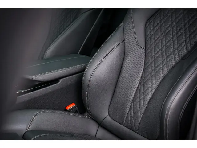 BMW 5 Serie Touring 530e 2022 Hybride Benzine 28