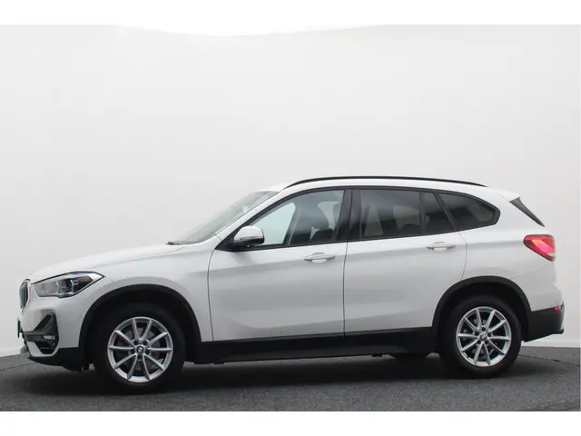 BMW X1 sDrive18i Executive Automaat 2020 Benzine 8