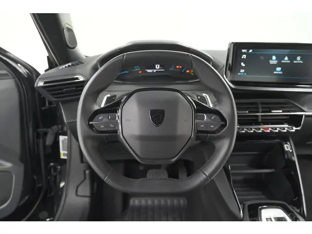 Peugeot 2008 1.2 Hybrid 136 Style 2025 Hybride Benzine 27