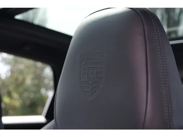 Porsche Cayenne 3.0 E-Hybrid 2023 Hybride Benzine 28