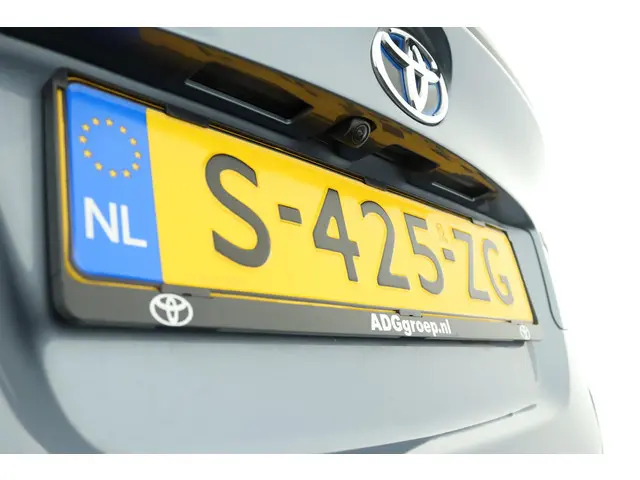 Toyota C-HR 1.8 Hybrid Dynamic 2023 Hybride Benzine 41