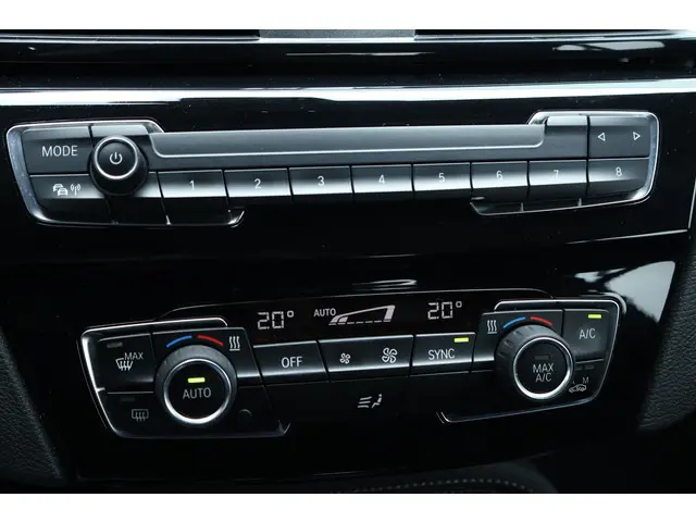 BMW X2 sDrive20i Executive 2018 Benzine 19