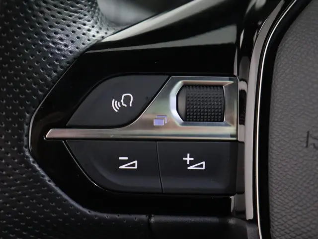 Peugeot e-2008 EV GT 50 kWh 2020 Elektrisch 17