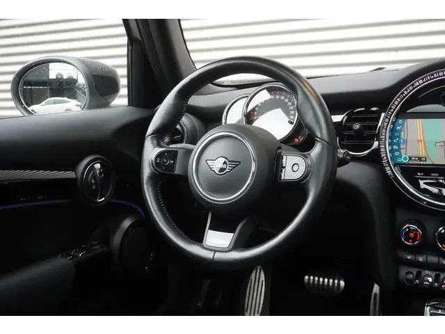 MINI 5-Deurs Cooper 2022 Benzine 19