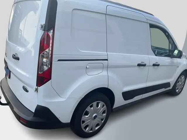 Ford Transit Connect 3