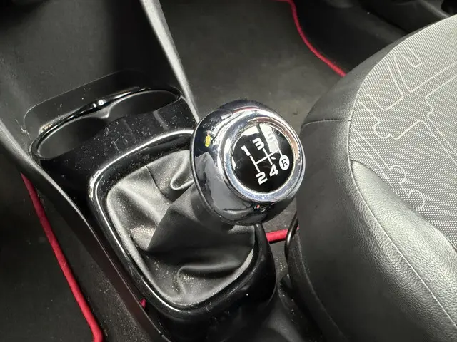 Toyota Aygo 1.0 VVT-i x-wave 2015 Benzine 17