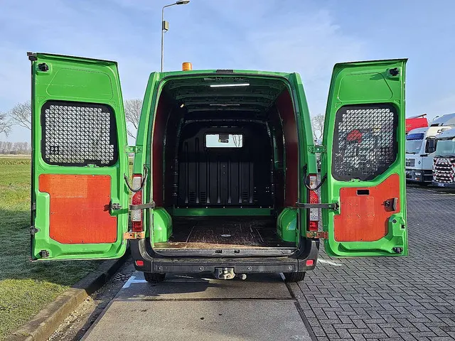 Renault Master 2.3 2018 Diesel 13