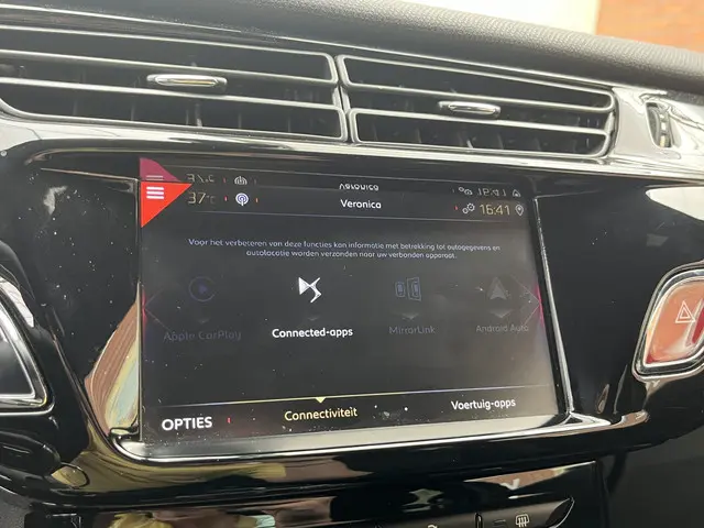 DS DS 3 PureTech 110 Connected Chic 2019 Benzine 11