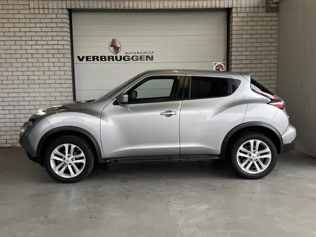 Nissan Juke 1.6 Acenta 2016 Benzine 2
