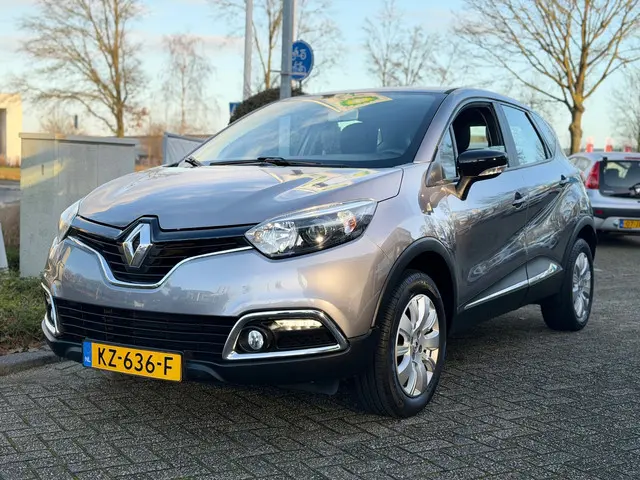 Renault Captur 0.9 TCe Expression 63.000 nap 2016 Benzine 3