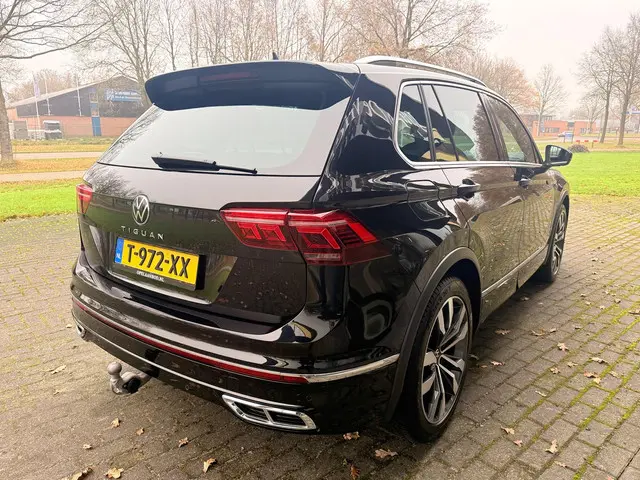 Volkswagen Tiguan 1.5 TSI R-Line Business 2023 Benzine 16