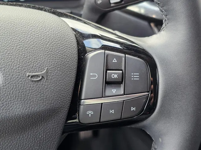 Ford Kuga 2.5 PHEV Titanium 2024 Hybride Benzine 16