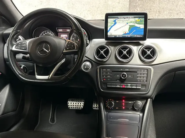 Mercedes-Benz CLA 180 AMG Sport 2015 Benzine 7