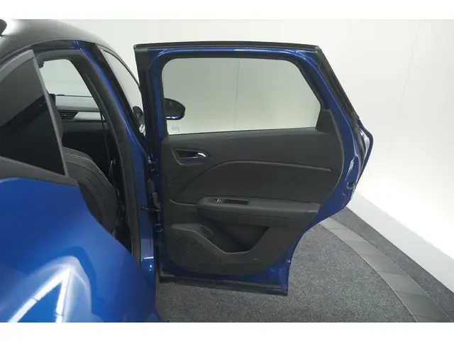 Renault Captur Mild Hybrid 160 EDC Techno 2024 Benzine 64