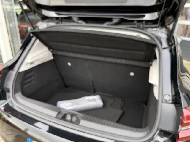 Renault Clio 1.0 TCe Zen Comfort 2021 Benzine 28