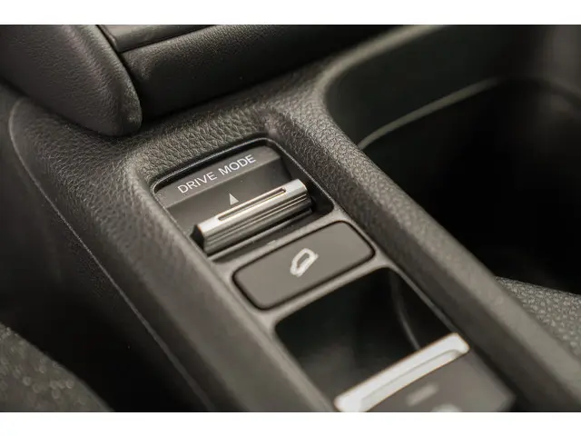 Honda HR-V 1.5i e:HEV ELEGANCE 2022 Hybride Benzine 24