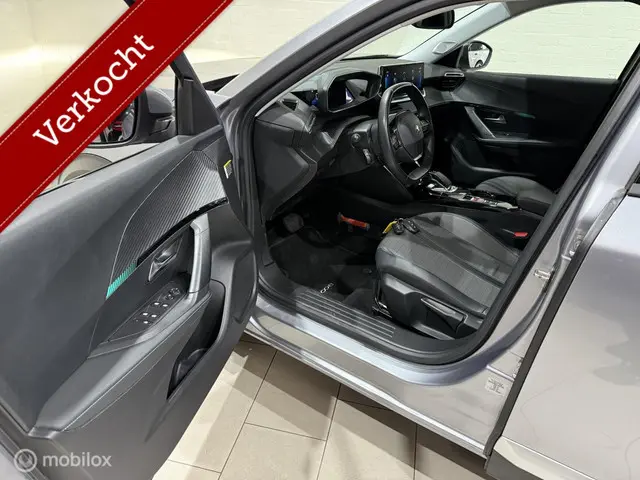 Peugeot e-2008 EV GT 50 kWh Navi 2021 Elektrisch 13