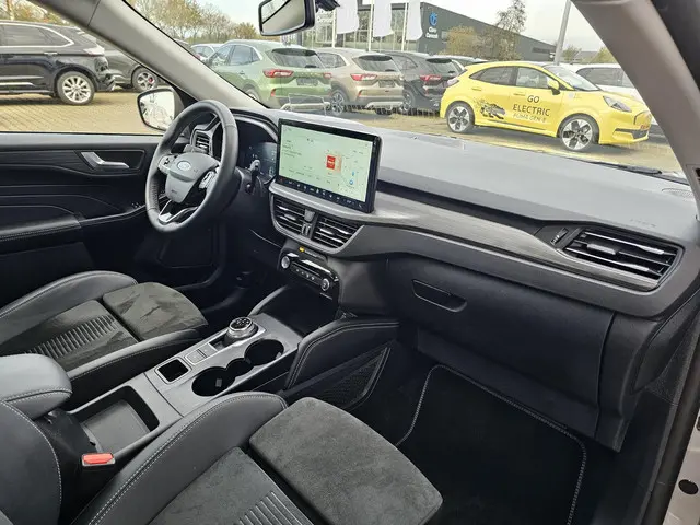 Ford Kuga 2.5 FHEV Active X 2024 Hybride Benzine 8