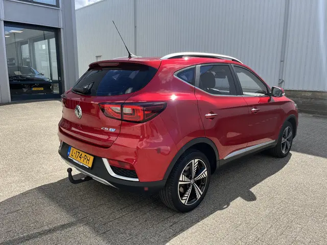 MG ZS EV MG Luxury 45 kWh 2021 Elektrisch 73