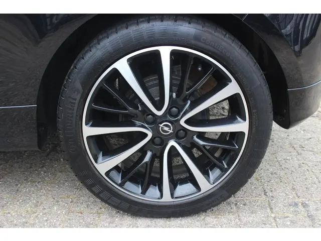 Opel Corsa 1.4 OPC-Line 2018 Benzine 11