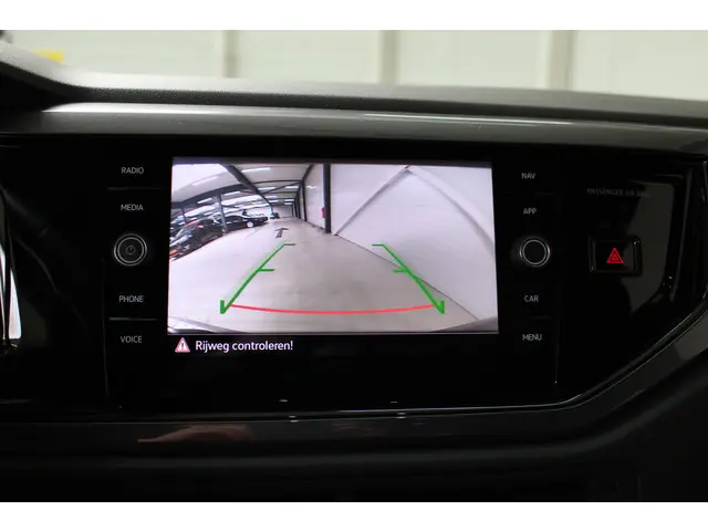 Volkswagen Polo 1.0 MPI Comfortline 2021 Benzine 19