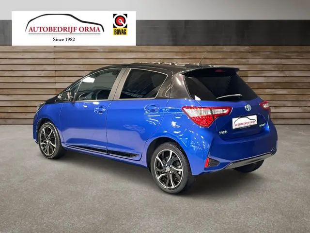 Toyota Yaris 1.5 Hybrid Bi-Tone 2017 Hybride Benzine 4