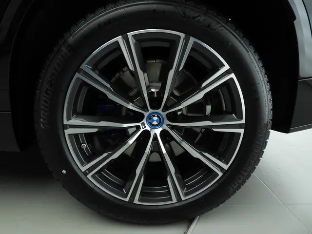 BMW X5 xDrive50e 2025 Hybride Benzine 56