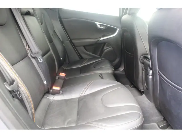 Volvo V40 Cross Country T3 Polar+ Luxury 2018 Benzine 10