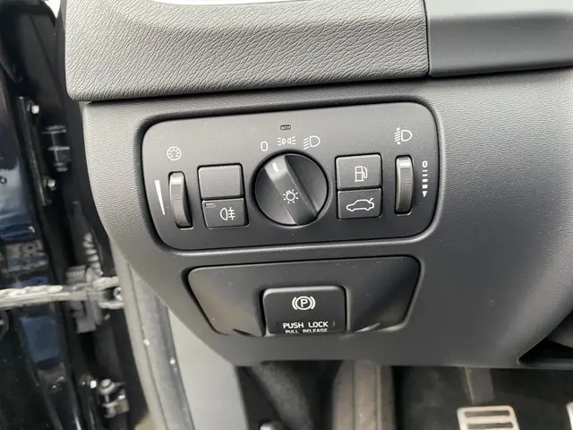 Volvo V60 1.6 T3 R-Design 2013 Benzine 20