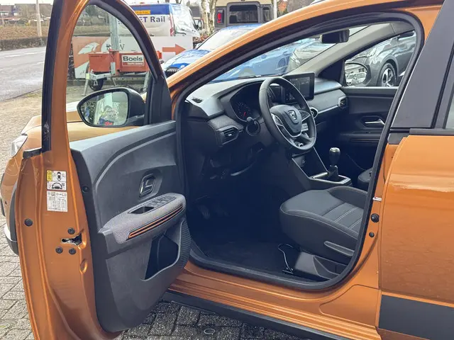 Dacia Sandero Stepway 1.0 TCe 90 Comfort 2021 Benzine 12