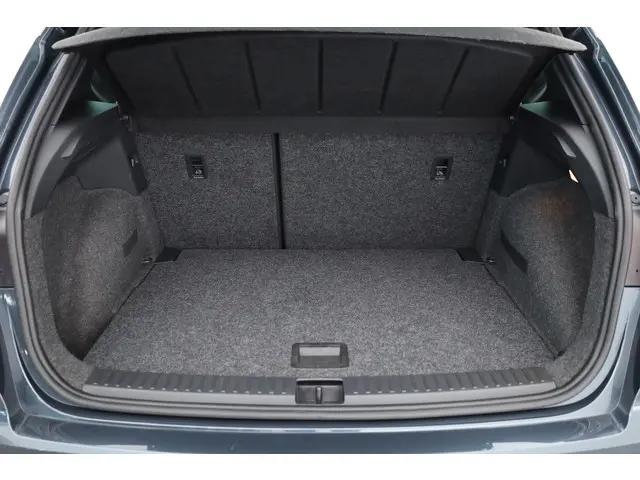 SEAT Arona 1.0 TSI Xperience 2022 Benzine 24