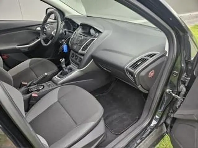 Ford Focus Wagon 1.0 EcoBoost Trend 2013 Benzine 16