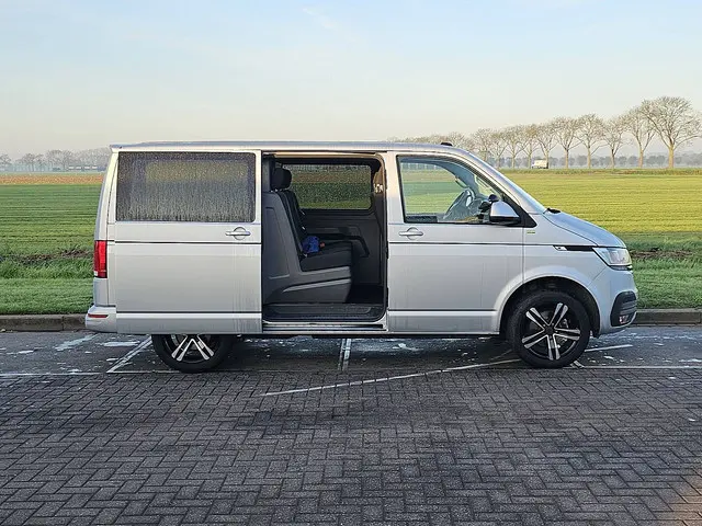 Volkswagen Transporter 2.0 TDI 2021 Diesel 14