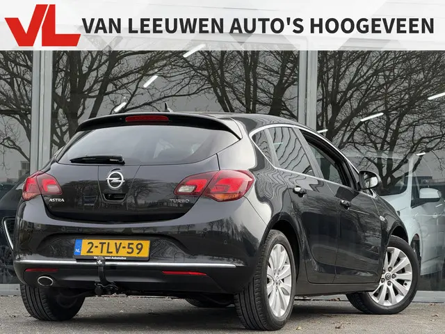 Opel Astra 1.6 Turbo Cosmo 2014 Benzine 2